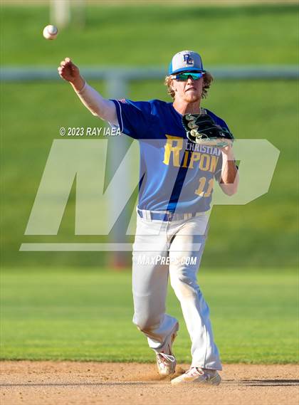 Thumbnail 2 in Turlock Christian vs. Ripon Christian (CIF SJS D7 Final) photogallery.