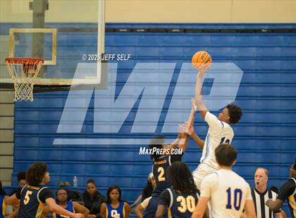 Thumbnail 1 in Western Branch @ Oscar Smith photogallery.
