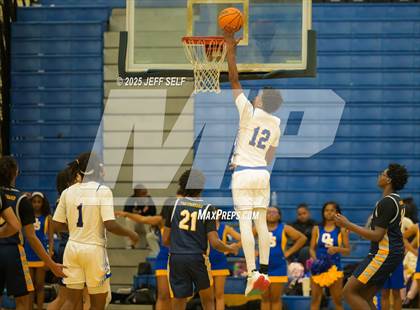 Thumbnail 1 in Western Branch @ Oscar Smith photogallery.