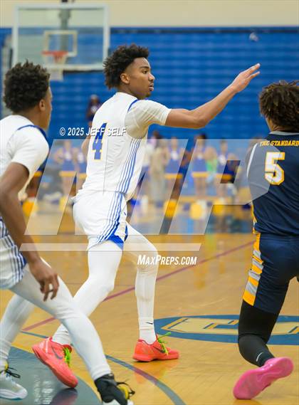 Thumbnail 1 in Western Branch @ Oscar Smith photogallery.