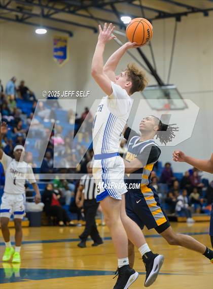 Thumbnail 1 in Western Branch @ Oscar Smith photogallery.