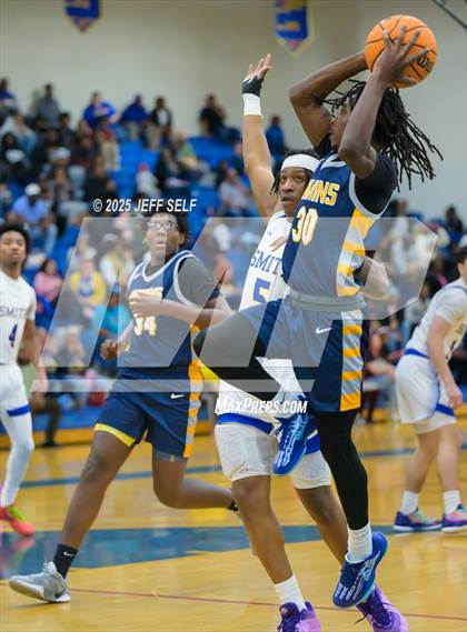 Thumbnail 1 in Western Branch @ Oscar Smith photogallery.