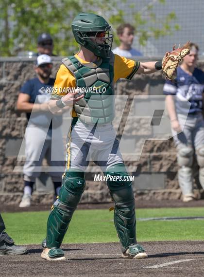 Thumbnail 2 in Columbine vs. Bishop Manogue (Coach Bob Invitational) photogallery.