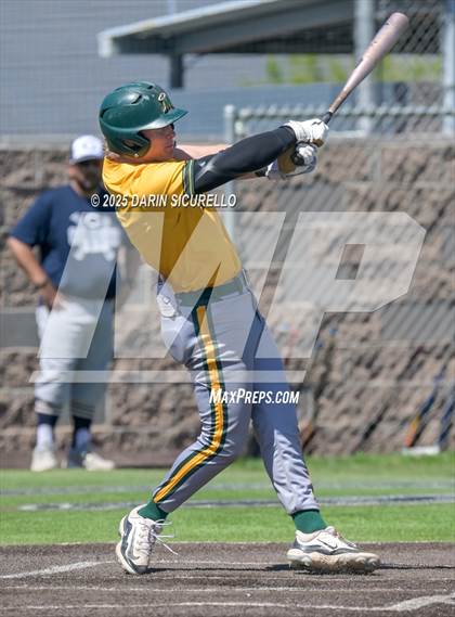 Thumbnail 2 in Columbine vs. Bishop Manogue (Coach Bob Invitational) photogallery.