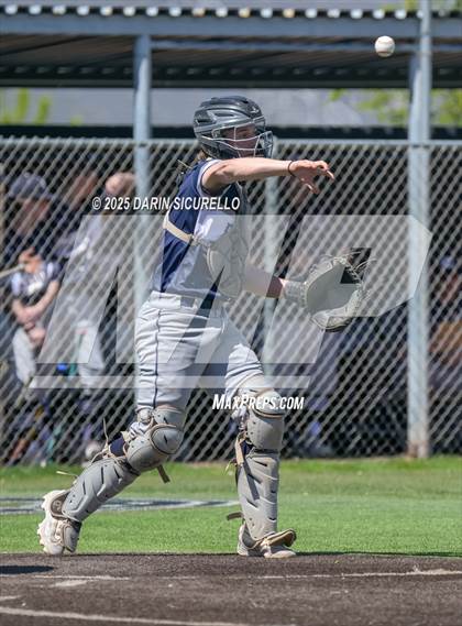 Thumbnail 3 in Columbine vs. Bishop Manogue (Coach Bob Invitational) photogallery.