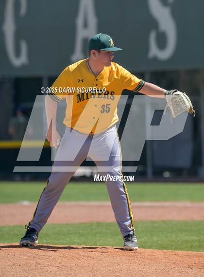 Thumbnail 1 in Columbine vs. Bishop Manogue (Coach Bob Invitational) photogallery.