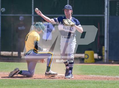 Thumbnail 1 in Columbine vs. Bishop Manogue (Coach Bob Invitational) photogallery.