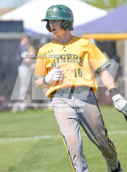 Thumbnail 2 in Columbine vs. Bishop Manogue (Coach Bob Invitational) photogallery.