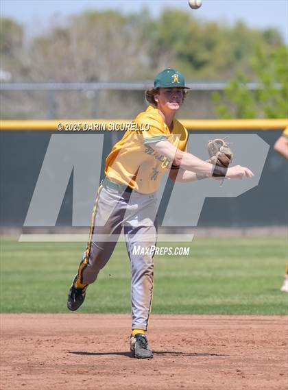 Thumbnail 1 in Columbine vs. Bishop Manogue (Coach Bob Invitational) photogallery.