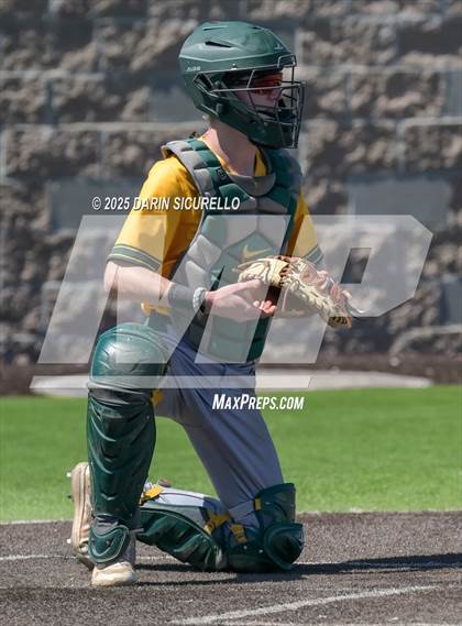 Thumbnail 3 in Columbine vs. Bishop Manogue (Coach Bob Invitational) photogallery.