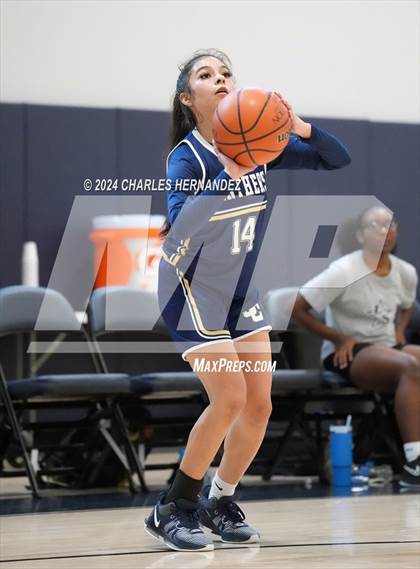 Thumbnail 2 in Lone Star vs O'Connor (Texas Association of Basketball Coaches Showcase) photogallery.