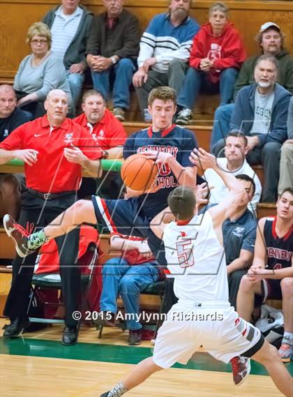 Thumbnail 3 in Stanwood vs. Kennedy Catholic photogallery.