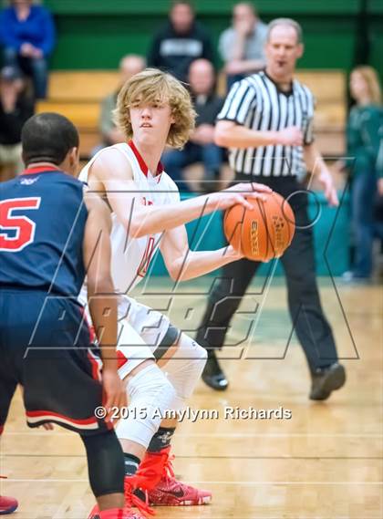 Thumbnail 1 in Stanwood vs. Kennedy Catholic photogallery.
