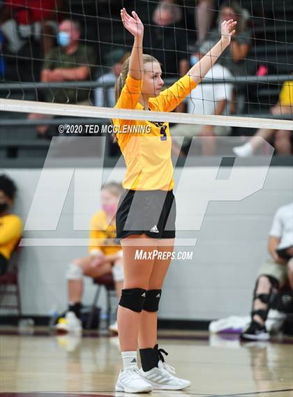 Thumbnail 2 in Mayflower @ Perryville photogallery.