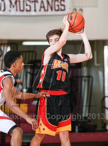 Thumbnail 2 in Pantego Christian vs. Mandurah Magic (Fantasy of Lights Tournament) photogallery.