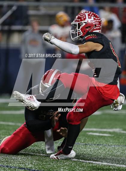Thumbnail 3 in Mission Viejo vs. Orange Lutheran (CIF SS D1 Playoff) photogallery.