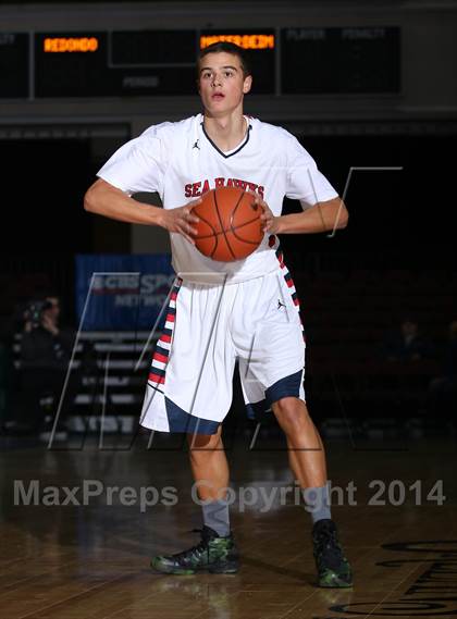 Thumbnail 2 in Mater Dei vs. Redondo Union (Tarkanian Classic) photogallery.