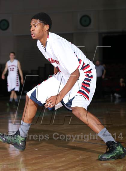 Thumbnail 1 in Mater Dei vs. Redondo Union (Tarkanian Classic) photogallery.