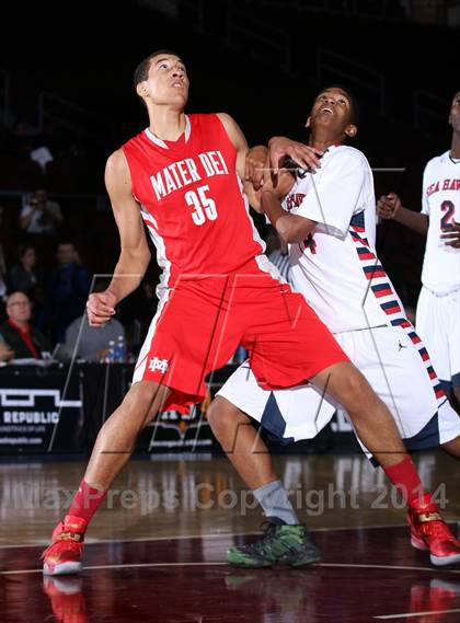 Thumbnail 1 in Mater Dei vs. Redondo Union (Tarkanian Classic) photogallery.