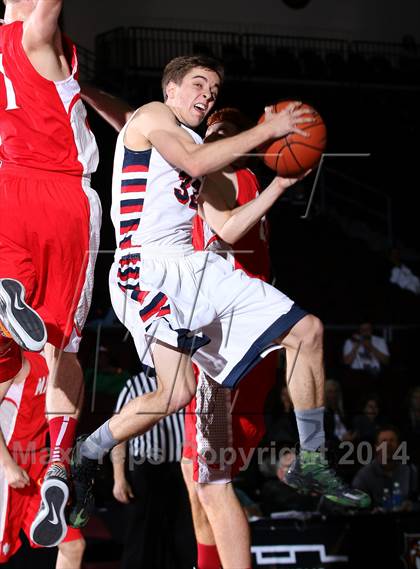 Thumbnail 1 in Mater Dei vs. Redondo Union (Tarkanian Classic) photogallery.