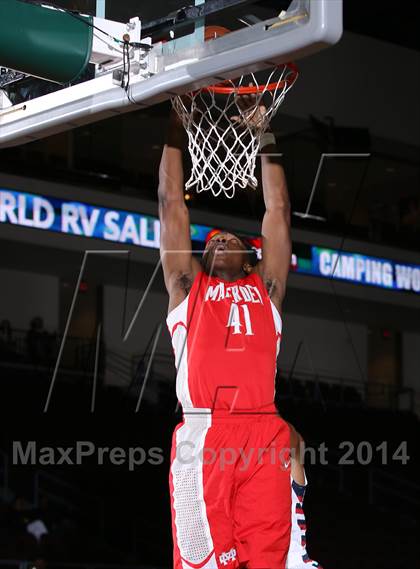Thumbnail 2 in Mater Dei vs. Redondo Union (Tarkanian Classic) photogallery.