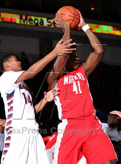 Thumbnail 1 in Mater Dei vs. Redondo Union (Tarkanian Classic) photogallery.