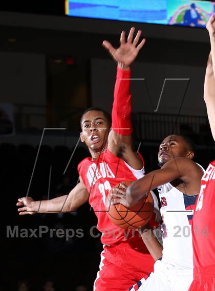 Thumbnail 1 in Mater Dei vs. Redondo Union (Tarkanian Classic) photogallery.