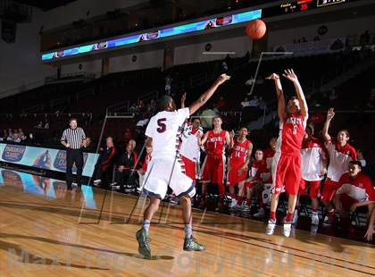 Thumbnail 1 in Mater Dei vs. Redondo Union (Tarkanian Classic) photogallery.