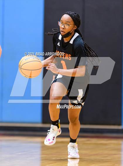 Thumbnail 1 in North Iredell vs Rocky River (North Iredell Holiday Classic) photogallery.