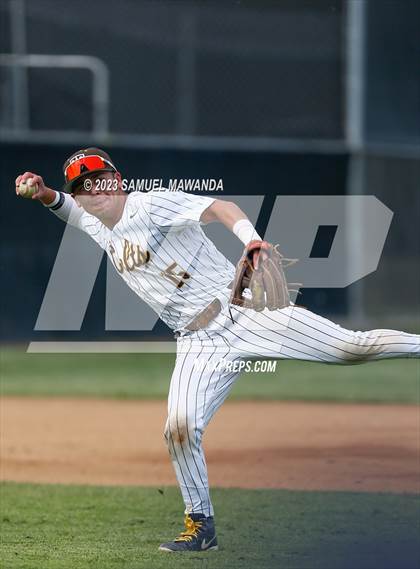 Thumbnail 2 in  Loyola @ Crespi photogallery.