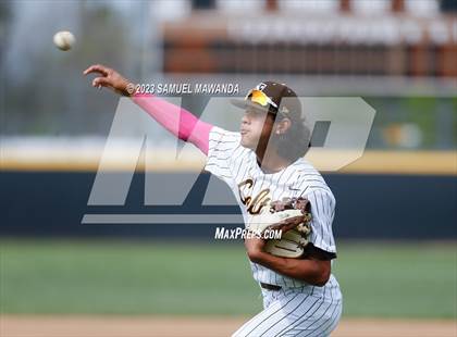 Thumbnail 2 in  Loyola @ Crespi photogallery.