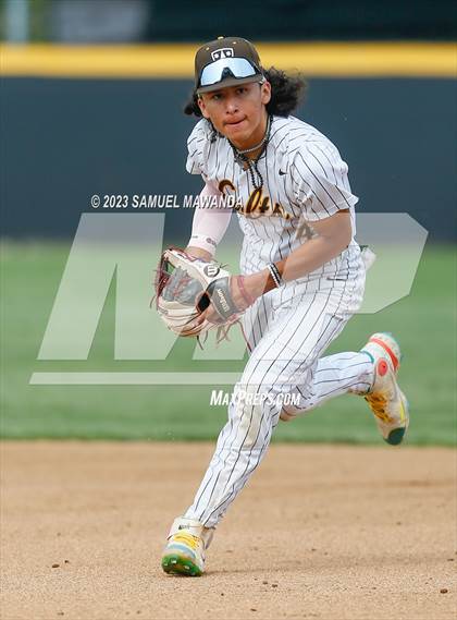 Thumbnail 3 in  Loyola @ Crespi photogallery.