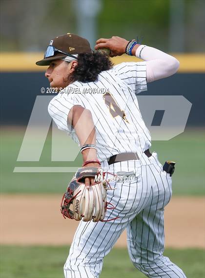 Thumbnail 3 in  Loyola @ Crespi photogallery.