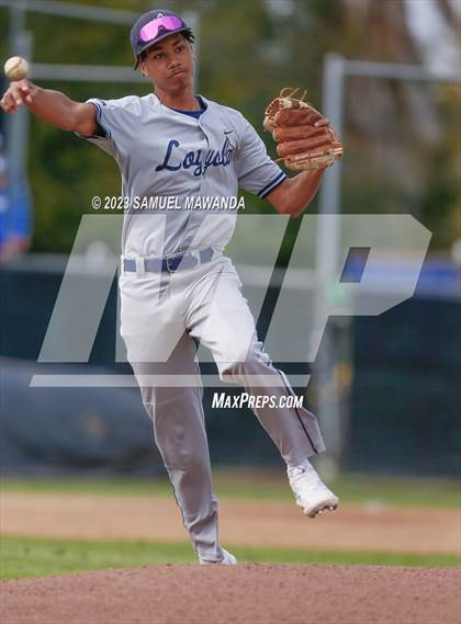 Thumbnail 3 in  Loyola @ Crespi photogallery.