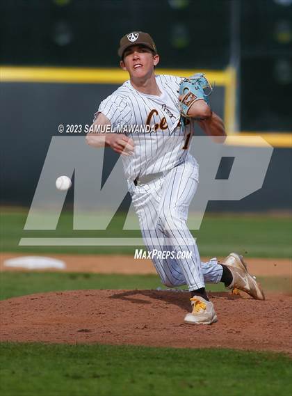 Thumbnail 3 in  Loyola @ Crespi photogallery.