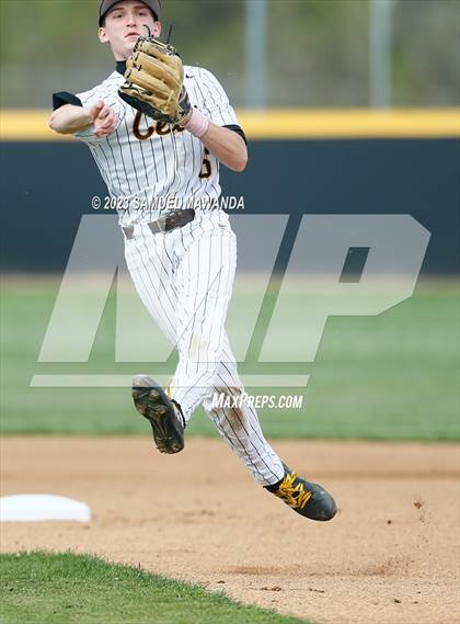 Thumbnail 2 in  Loyola @ Crespi photogallery.