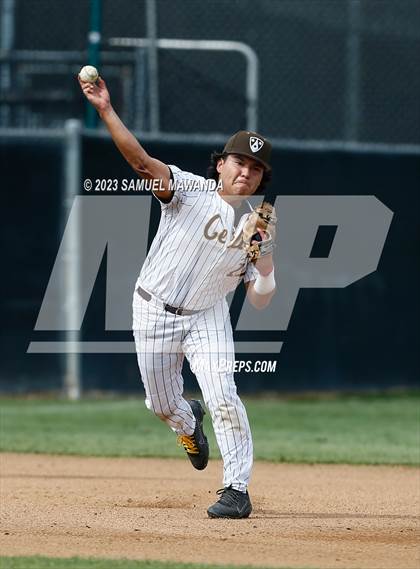 Thumbnail 3 in  Loyola @ Crespi photogallery.
