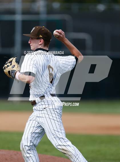 Thumbnail 3 in  Loyola @ Crespi photogallery.