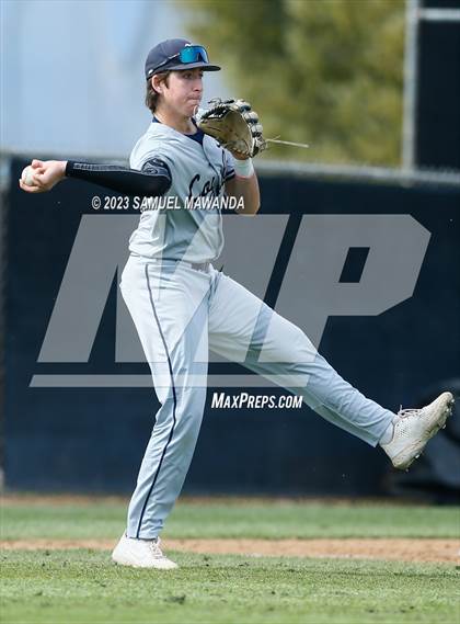 Thumbnail 3 in  Loyola @ Crespi photogallery.