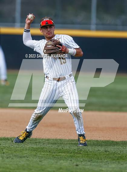 Thumbnail 3 in  Loyola @ Crespi photogallery.
