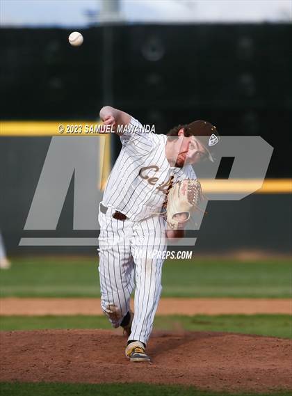 Thumbnail 3 in  Loyola @ Crespi photogallery.
