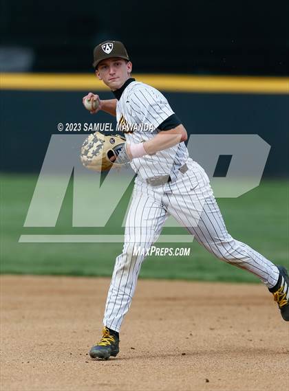 Thumbnail 1 in  Loyola @ Crespi photogallery.