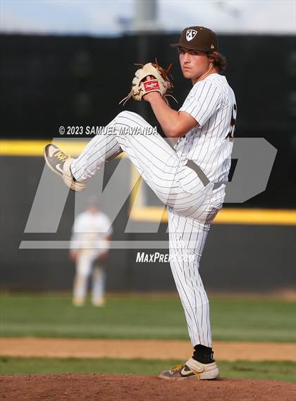 Thumbnail 1 in  Loyola @ Crespi photogallery.