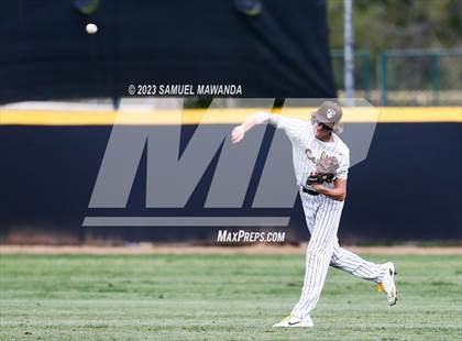 Thumbnail 3 in  Loyola @ Crespi photogallery.