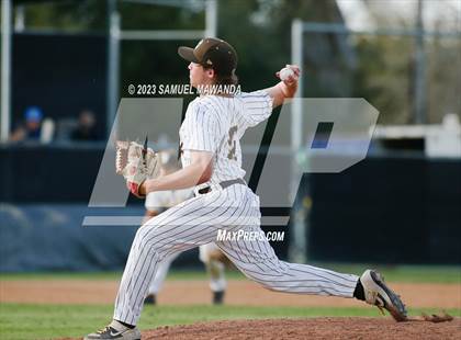 Thumbnail 3 in  Loyola @ Crespi photogallery.