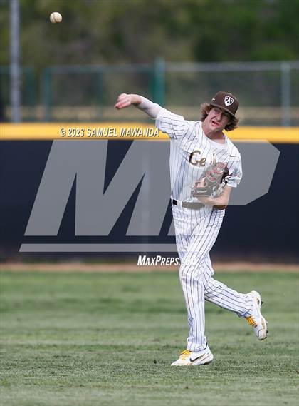 Thumbnail 3 in  Loyola @ Crespi photogallery.