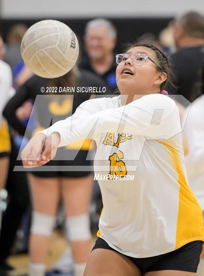 Thumbnail 2 in Marcos de Niza @ Mesquite photogallery.