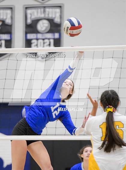 Thumbnail 3 in Marcos de Niza @ Mesquite photogallery.