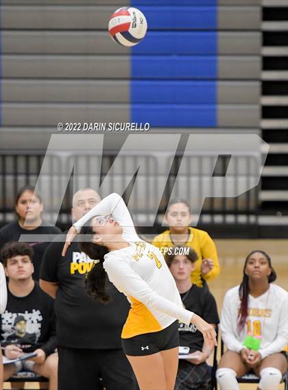 Thumbnail 2 in Marcos de Niza @ Mesquite photogallery.