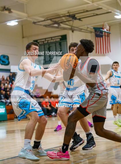 Thumbnail 1 in Irvine vs. Pasadena (CIF-SS Div 2A Round 2) photogallery.